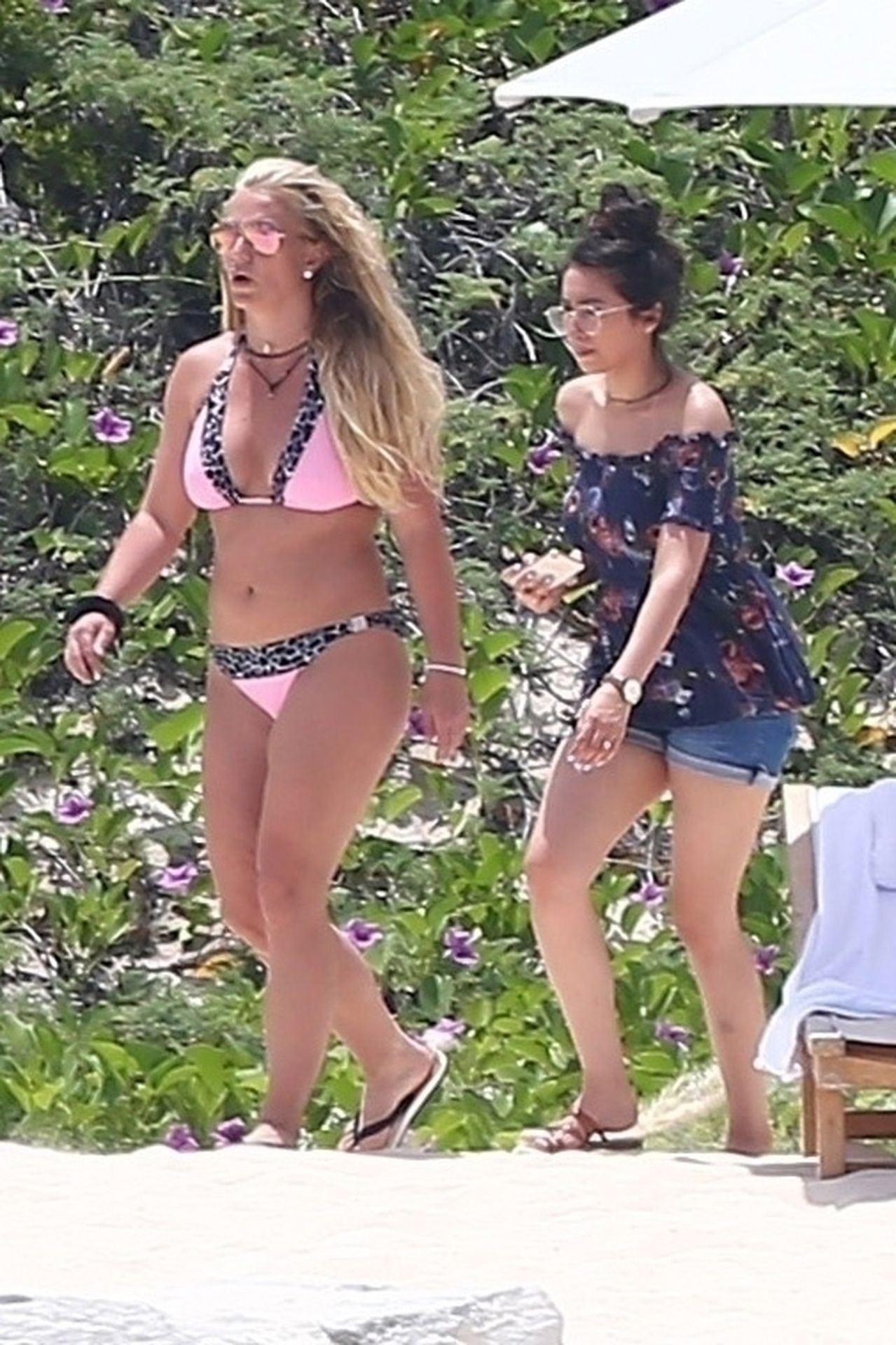 Britney Spears Sexy 12 - Britney Spears Sexy Bikini in Turks and Caicos (35 Photos and Video)