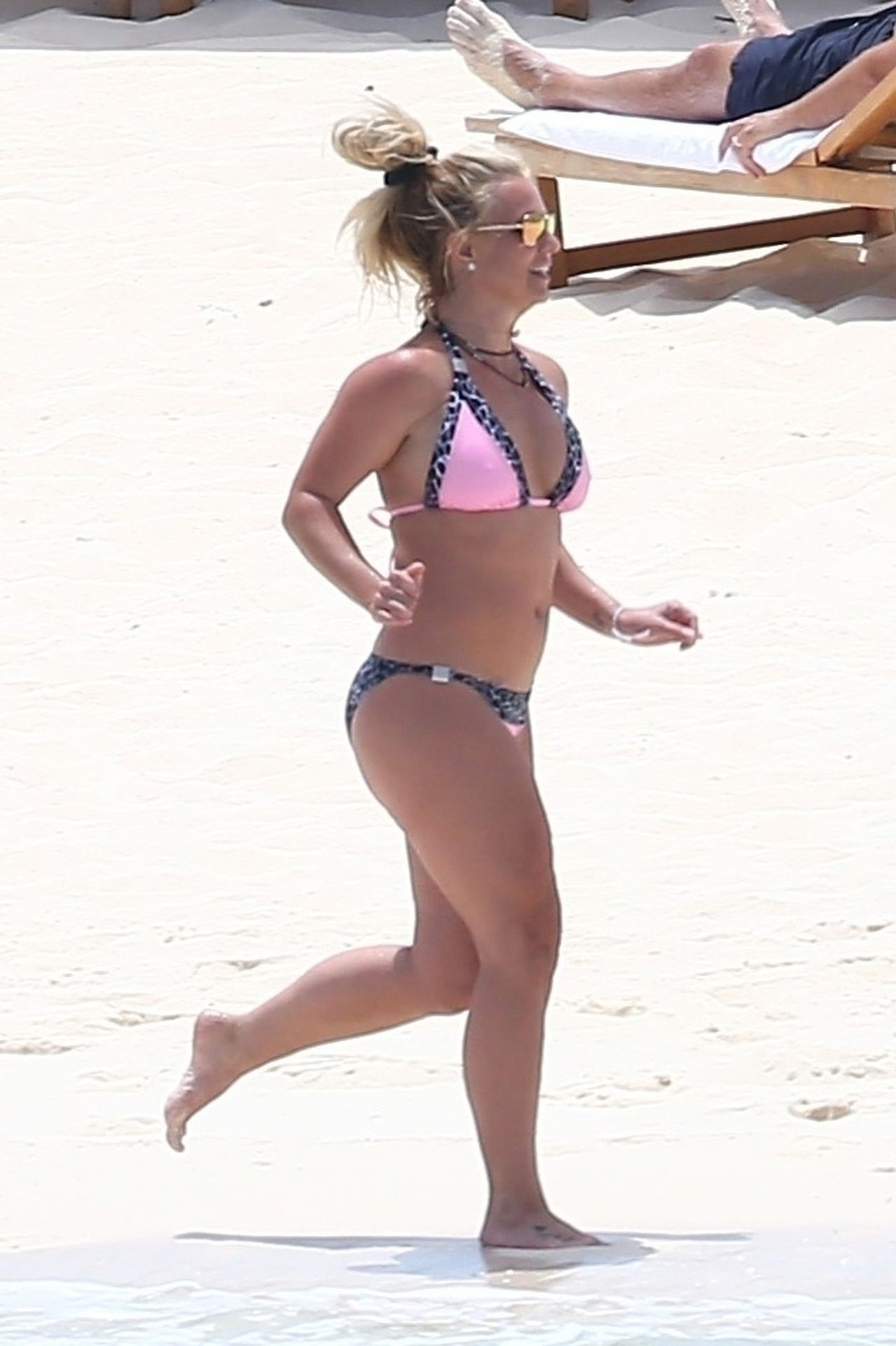 Britney Spears Sexy 19 - Britney Spears Sexy Bikini in Turks and Caicos (35 Photos and Video)