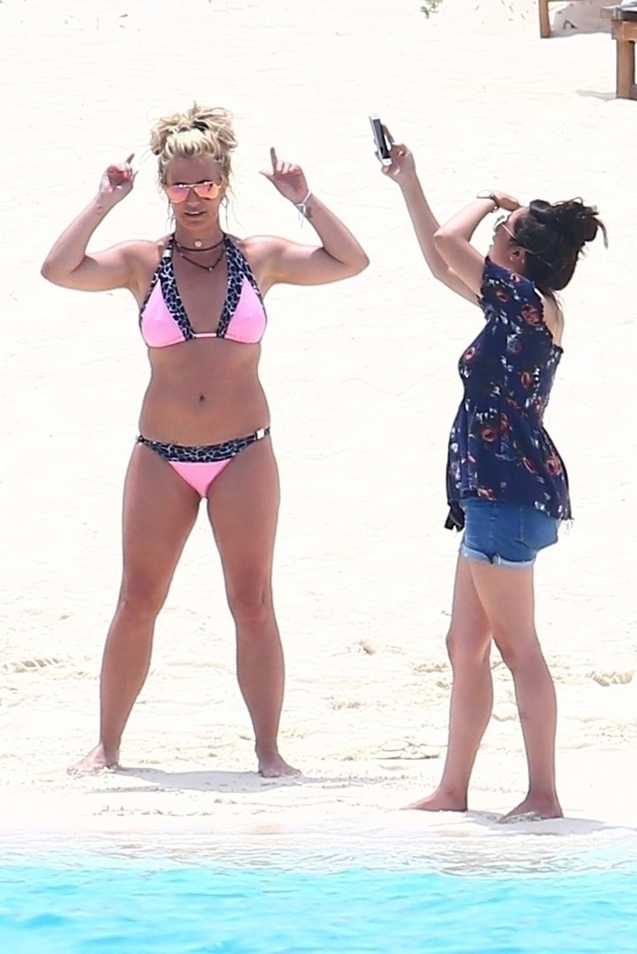 Britney Spears Sexy 26 - Britney Spears Sexy Bikini in Turks and Caicos (35 Photos and Video)