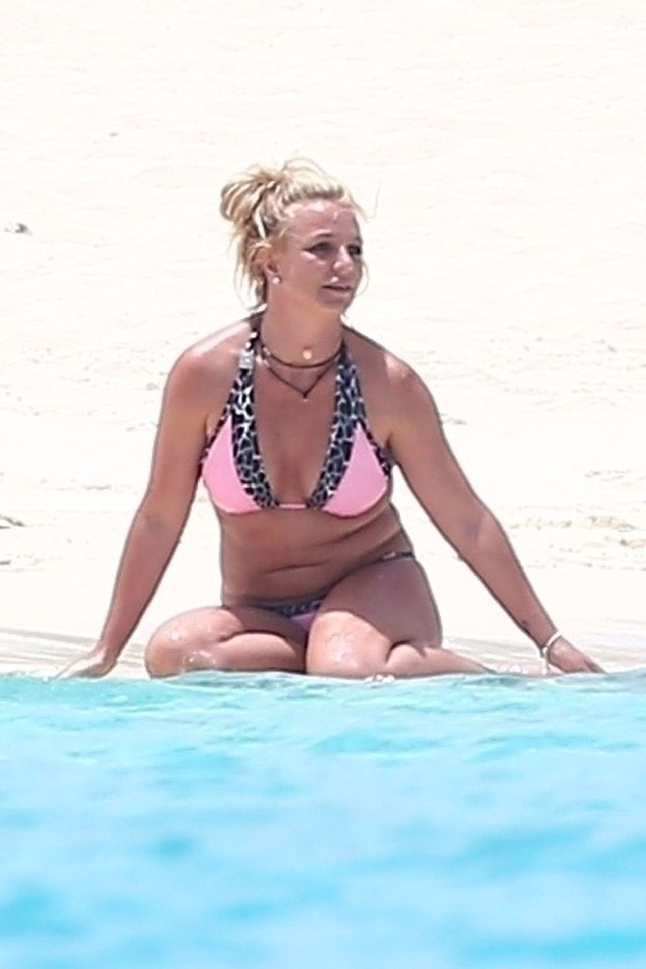 Britney Spears Sexy 35 - Britney Spears Sexy Bikini in Turks and Caicos (35 Photos and Video)
