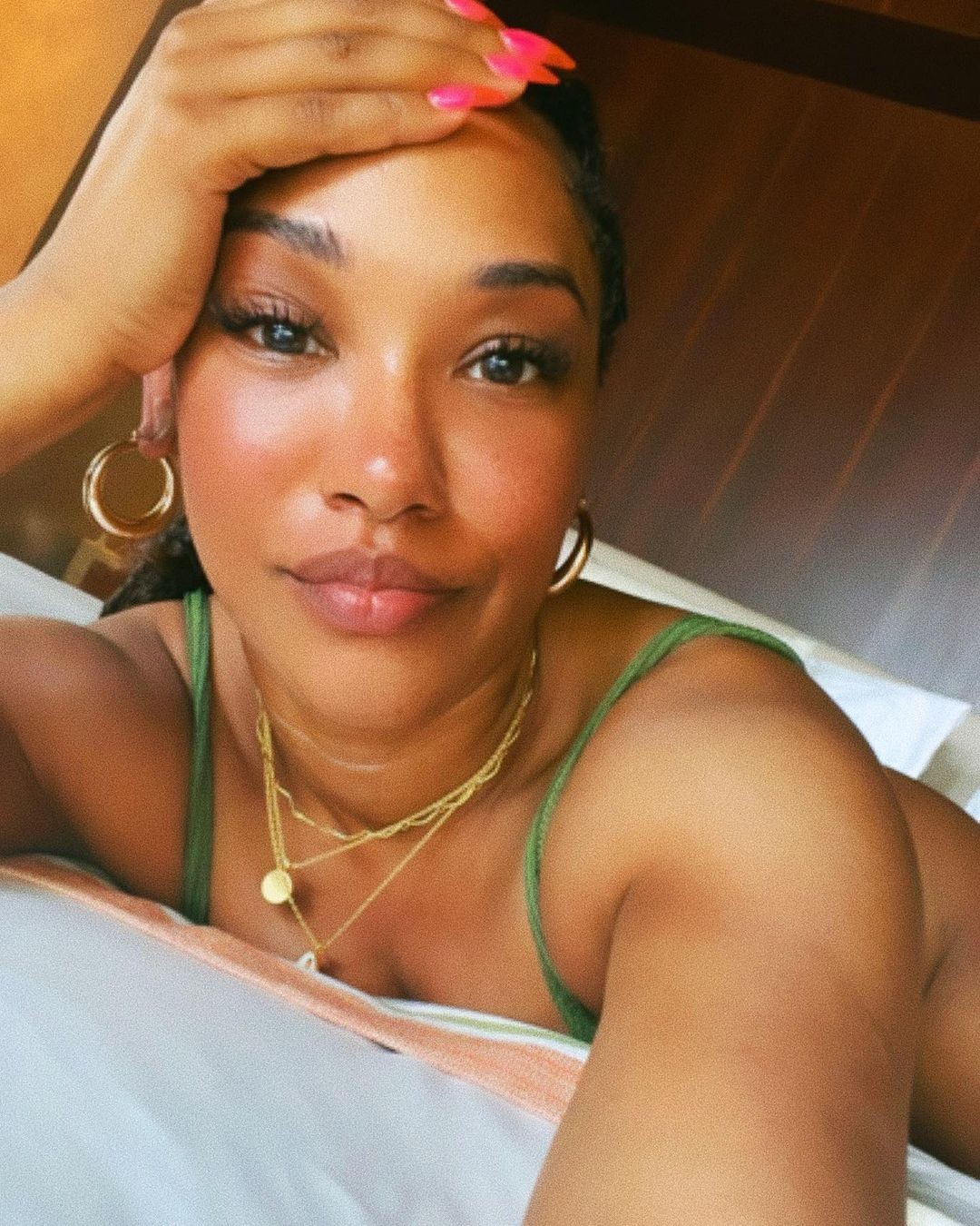 Candice Patton Selfie TheFappening.Pro 15 - Candice Patton Nude Iris West-Allen From “Flash” And “Legends of Tomorrow” (74 Photos)
