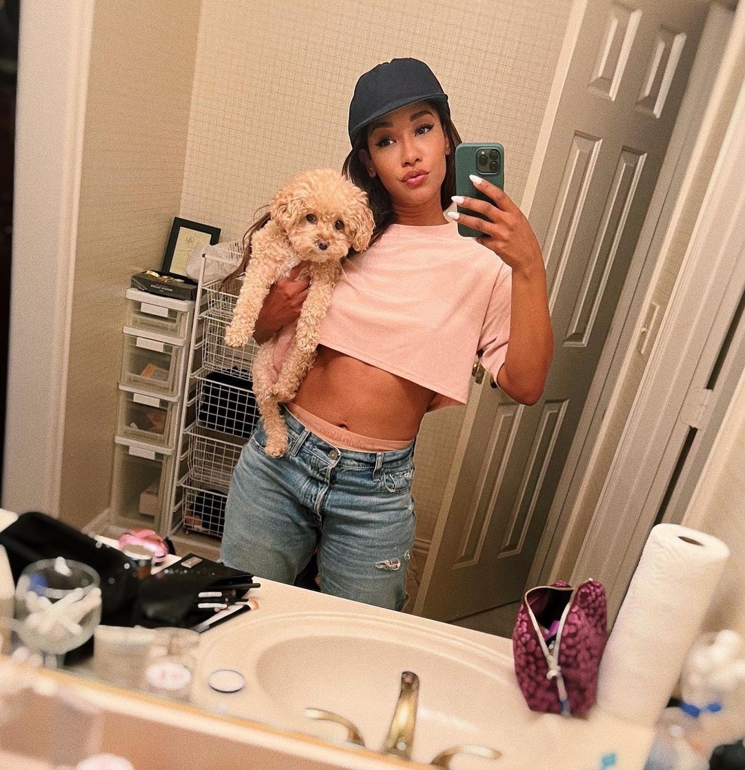 Candice Patton Selfie TheFappening.Pro 16 - Candice Patton Nude Iris West-Allen From “Flash” And “Legends of Tomorrow” (74 Photos)