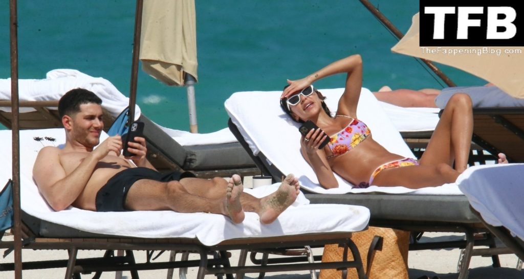 Chantel Jeffries Sexy The Fappening Blog 35 1024x546 - Chantel Jeffries Enjoys a Day on the Beach in Miami Beach (40 Photos)