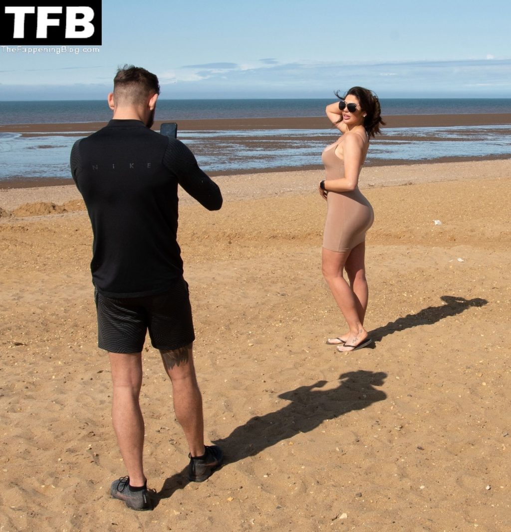 Chloe Ferry Sexy The Fappening Blog 26 1024x1066 - Chloe Ferry Enjoys a Beach Day with Her Boyfriend Johnny Wilbo in Norfolk (30 Photos)