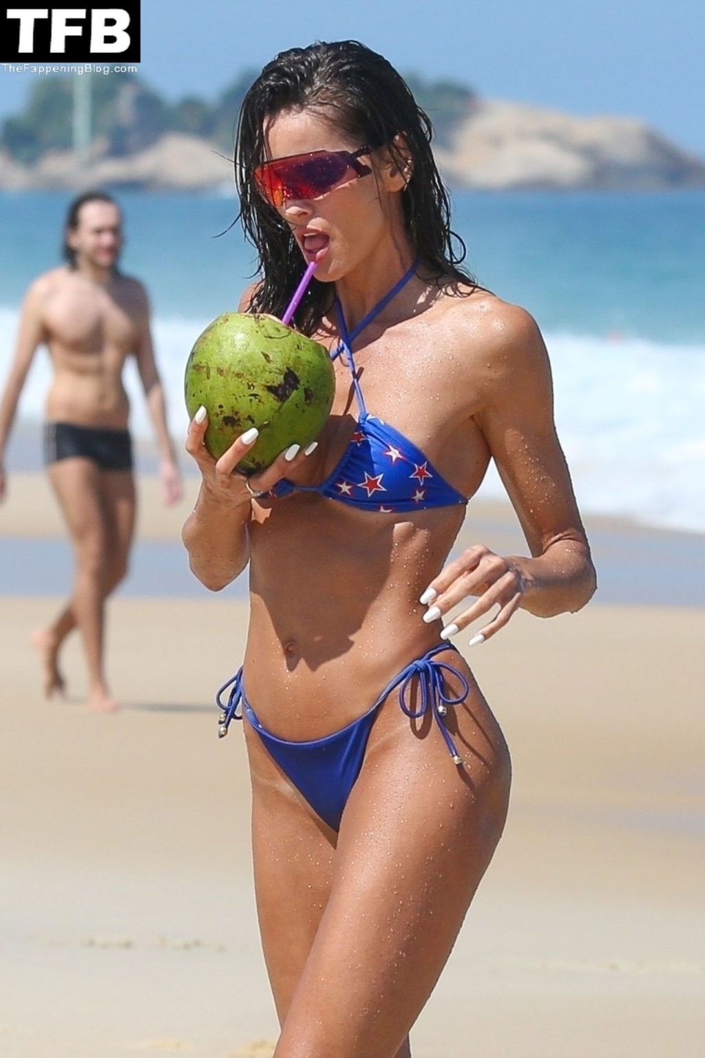 Izabel Goulart Sexy The Fappening Blog 49 1024x1536 - Izabel Goulart Cools Off After a Busy Afternoon Posing on the Beach (55 Photos)