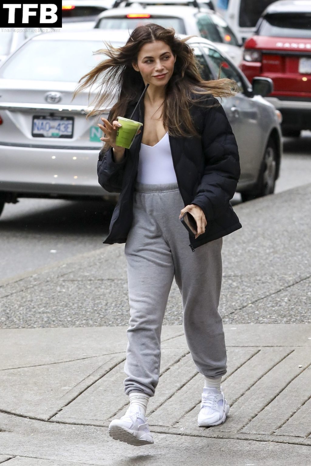 Jenna Dewan Pokies The Fappening Blog 7 1024x1536 - Braless Jenna Dewan Steps Out For a Green Juice in Vancouver (12 Photos)