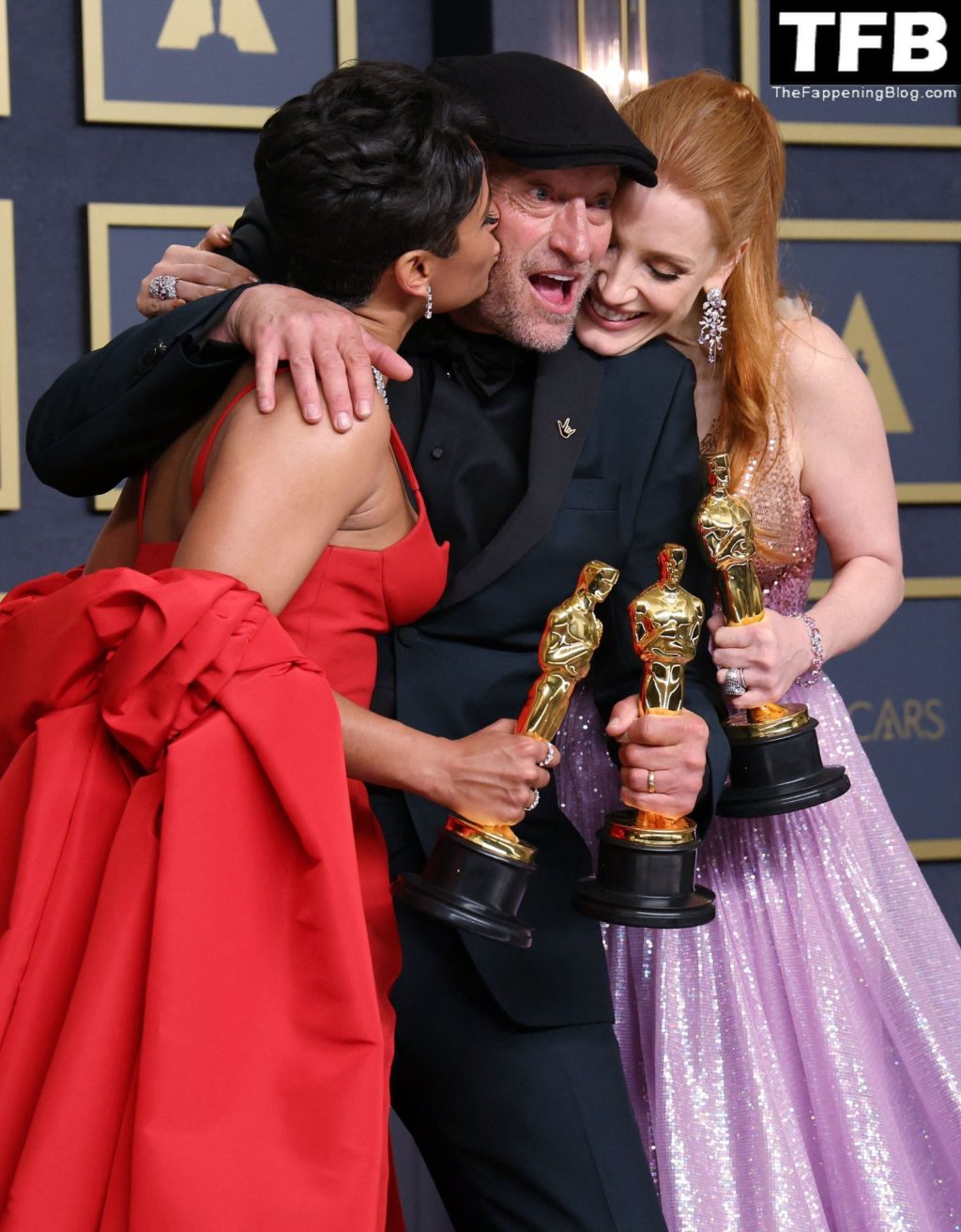 Jessica Chastain Sexy The Fappening Blog 125 1024x1312 - Jessica Chastain Poses With Her Oscar at the 94th Academy Awards (150 Photos)