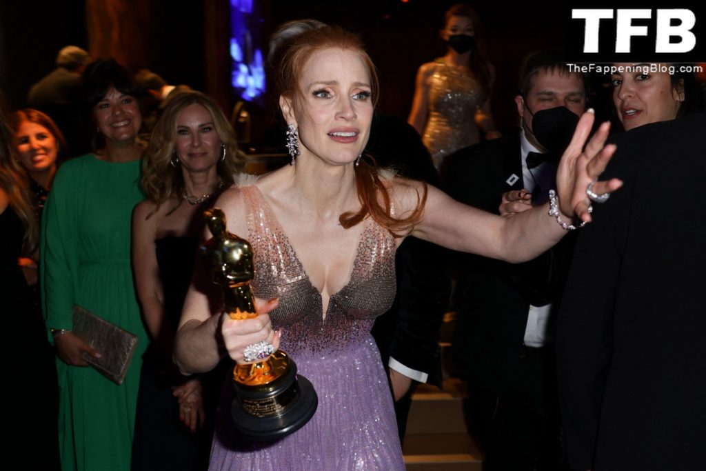 Jessica Chastain Sexy The Fappening Blog 129 1024x683 - Jessica Chastain Poses With Her Oscar at the 94th Academy Awards (150 Photos)