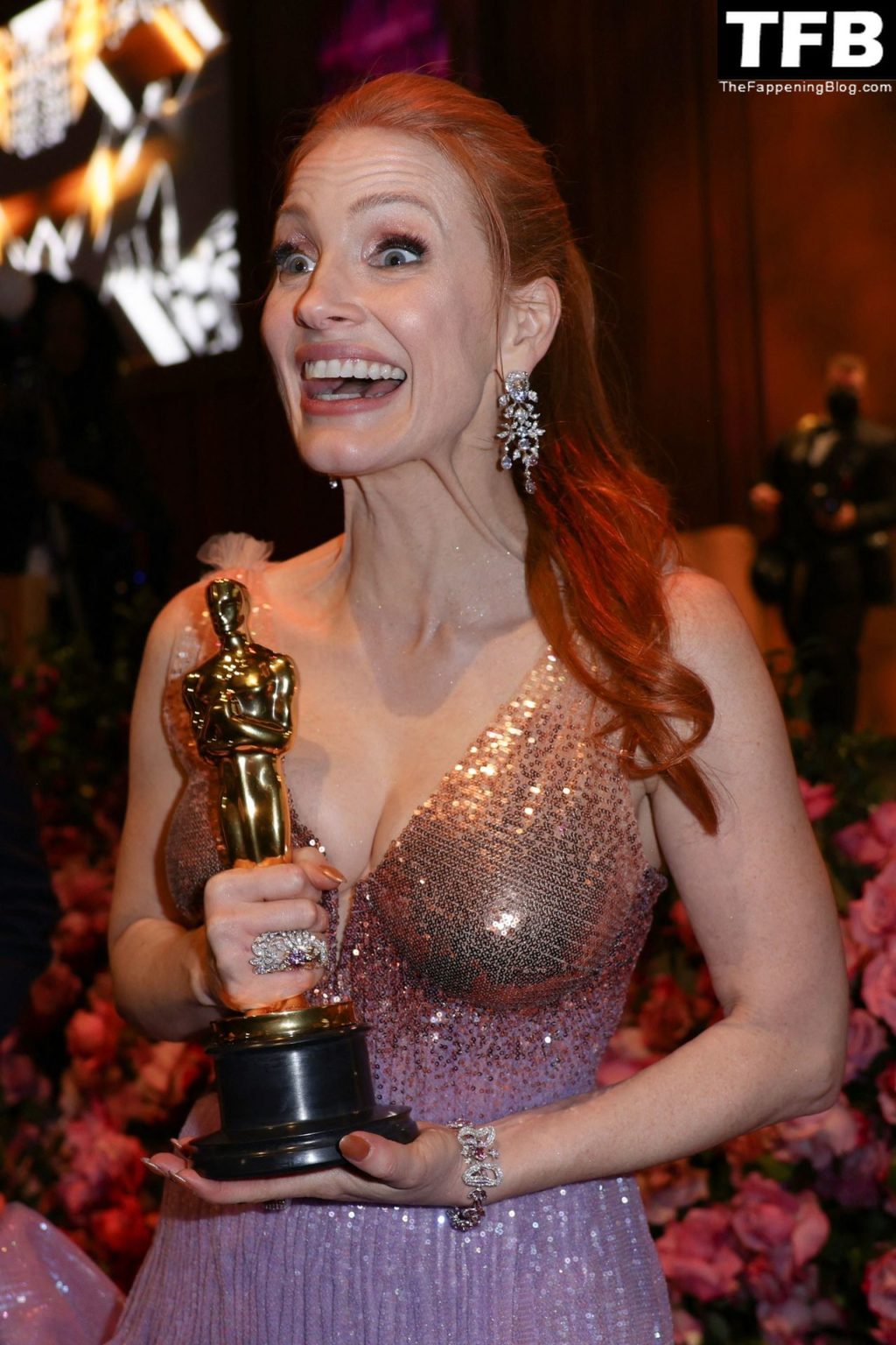 Jessica Chastain Sexy The Fappening Blog 135 1024x1536 - Jessica Chastain Poses With Her Oscar at the 94th Academy Awards (150 Photos)