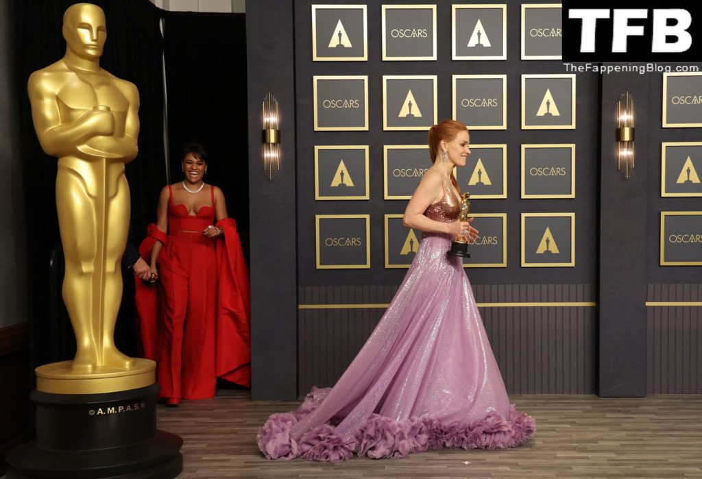 Jessica Chastain Sexy The Fappening Blog 143 1024x699 - Jessica Chastain Poses With Her Oscar at the 94th Academy Awards (150 Photos)