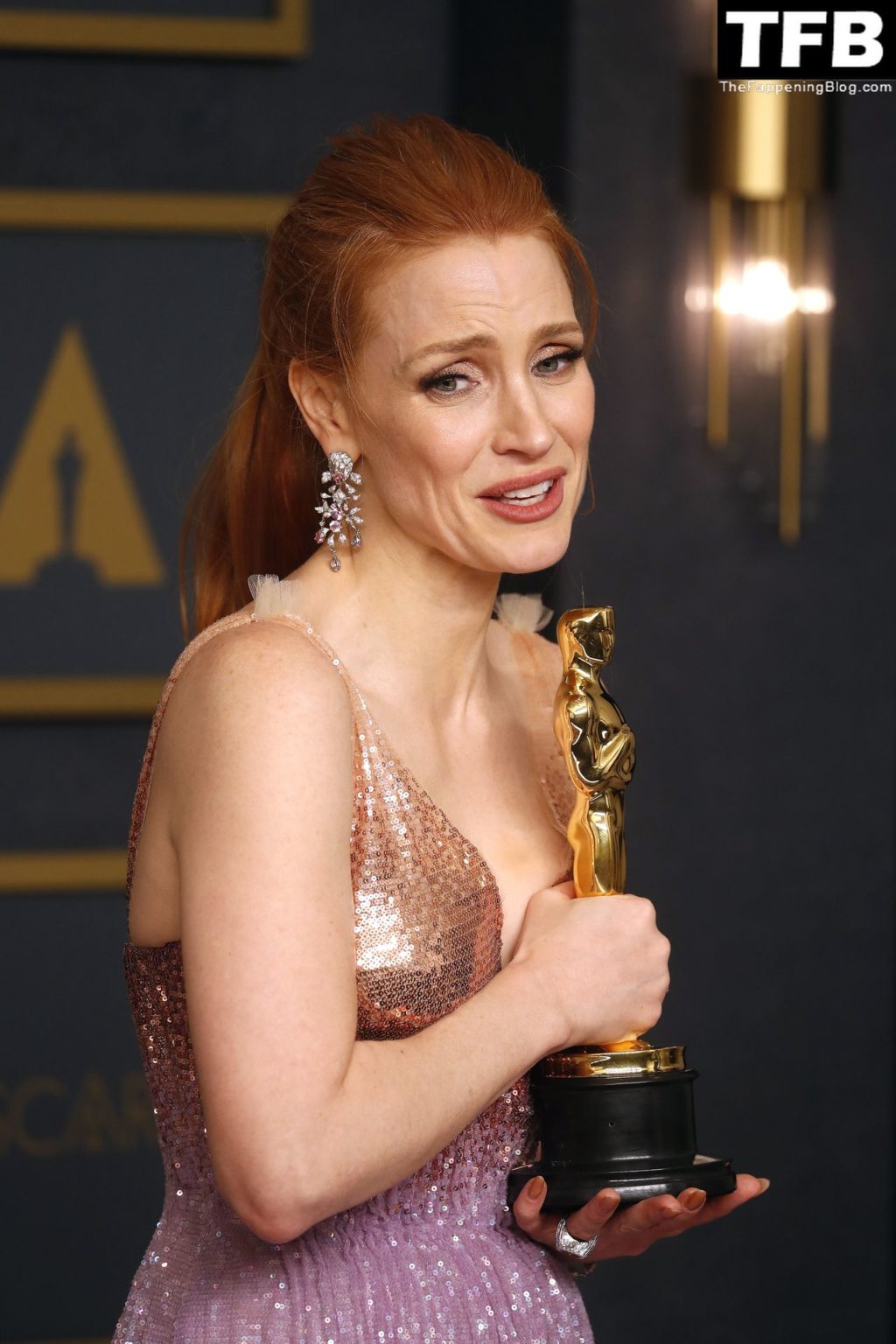Jessica Chastain Sexy The Fappening Blog 20 1 1024x1536 - Jessica Chastain Poses With Her Oscar at the 94th Academy Awards (150 Photos)
