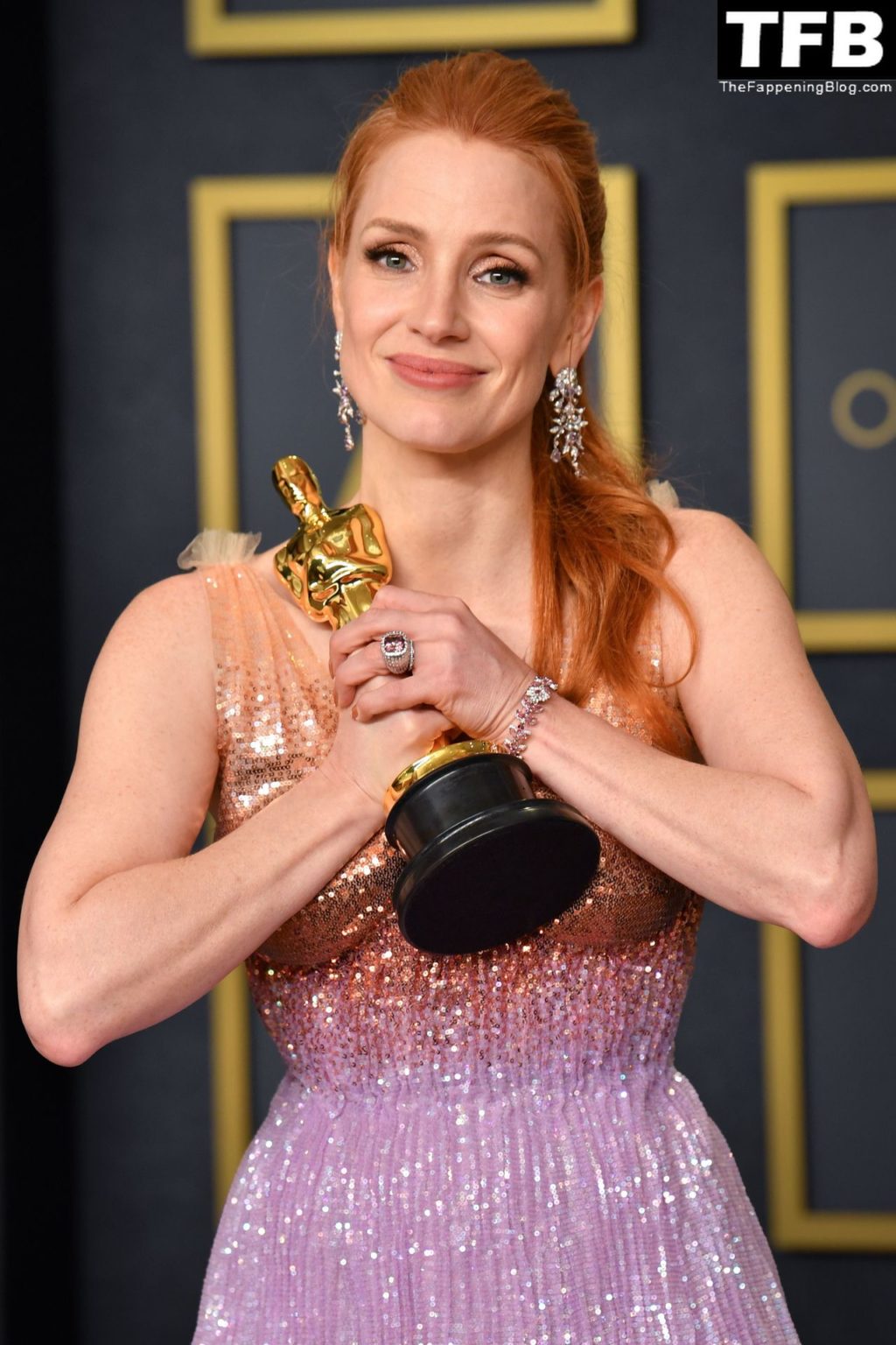 Jessica Chastain Sexy The Fappening Blog 25 1 1024x1536 - Jessica Chastain Poses With Her Oscar at the 94th Academy Awards (150 Photos)