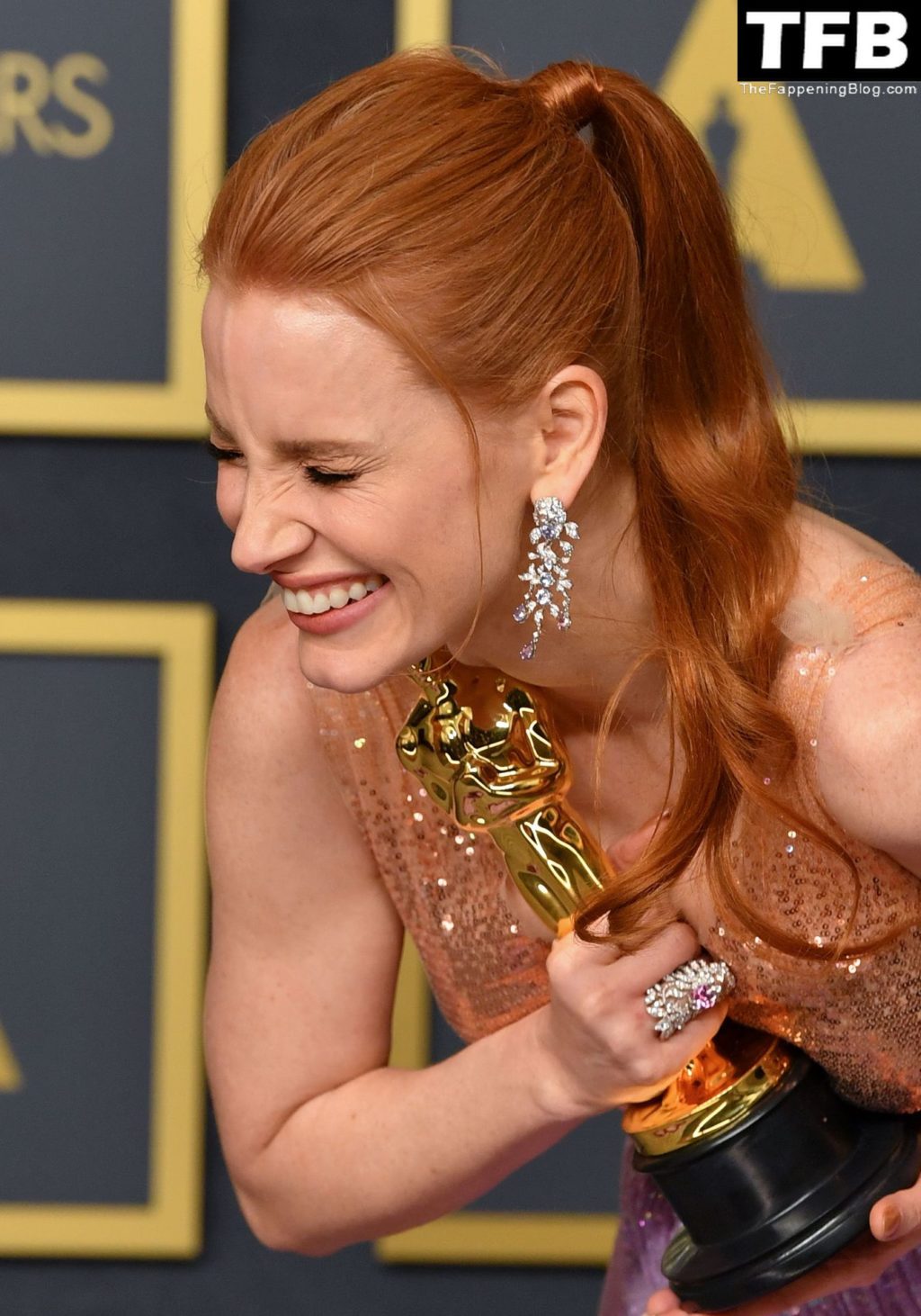 Jessica Chastain Sexy The Fappening Blog 32 1 1024x1462 - Jessica Chastain Poses With Her Oscar at the 94th Academy Awards (150 Photos)