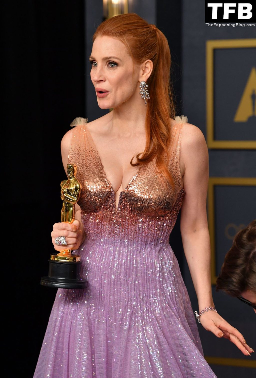 Jessica Chastain Sexy The Fappening Blog 41 1 1024x1509 - Jessica Chastain Poses With Her Oscar at the 94th Academy Awards (150 Photos)