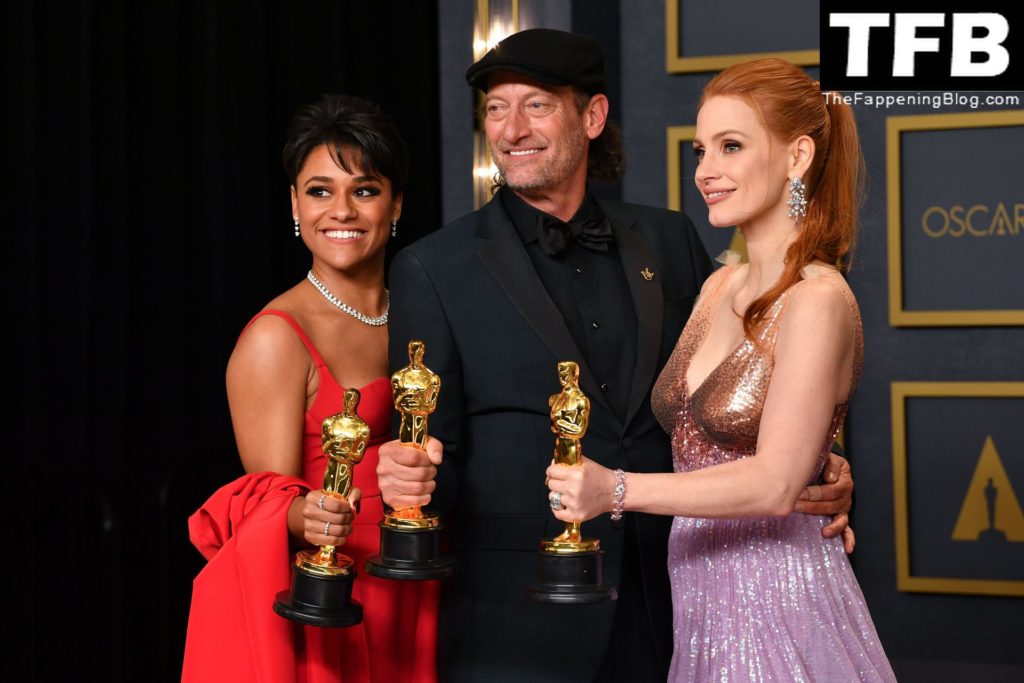 Jessica Chastain Sexy The Fappening Blog 42 1 1024x683 - Jessica Chastain Poses With Her Oscar at the 94th Academy Awards (150 Photos)