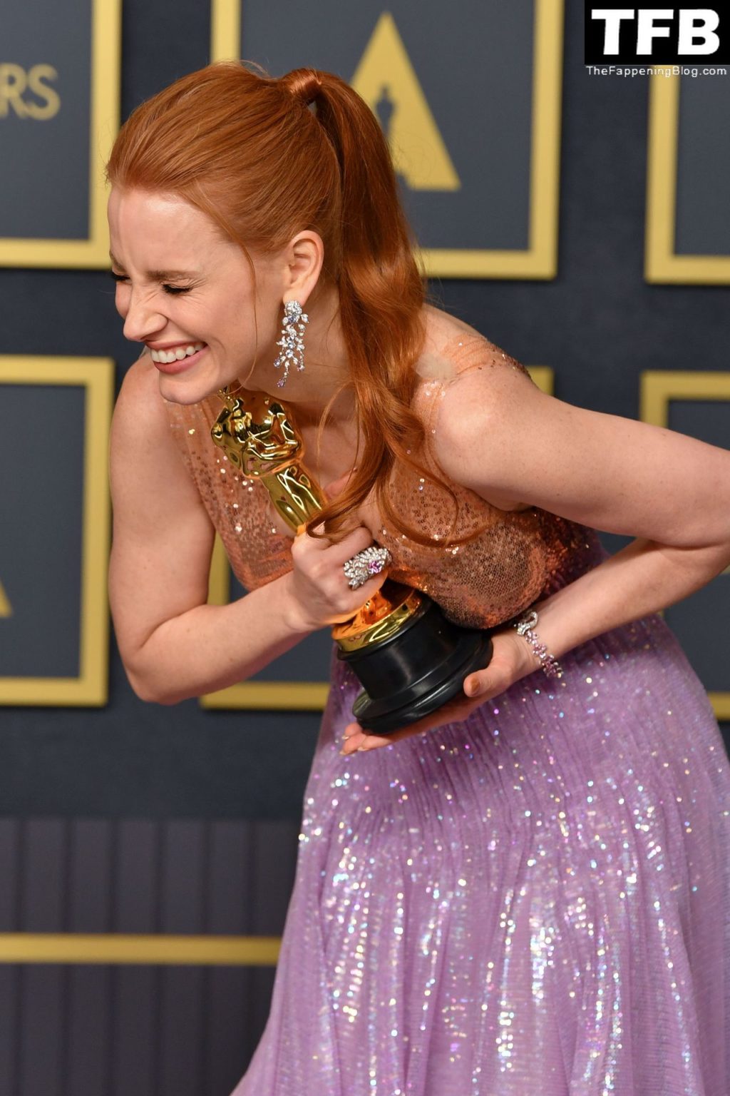 Jessica Chastain Sexy The Fappening Blog 43 1 1024x1536 - Jessica Chastain Poses With Her Oscar at the 94th Academy Awards (150 Photos)