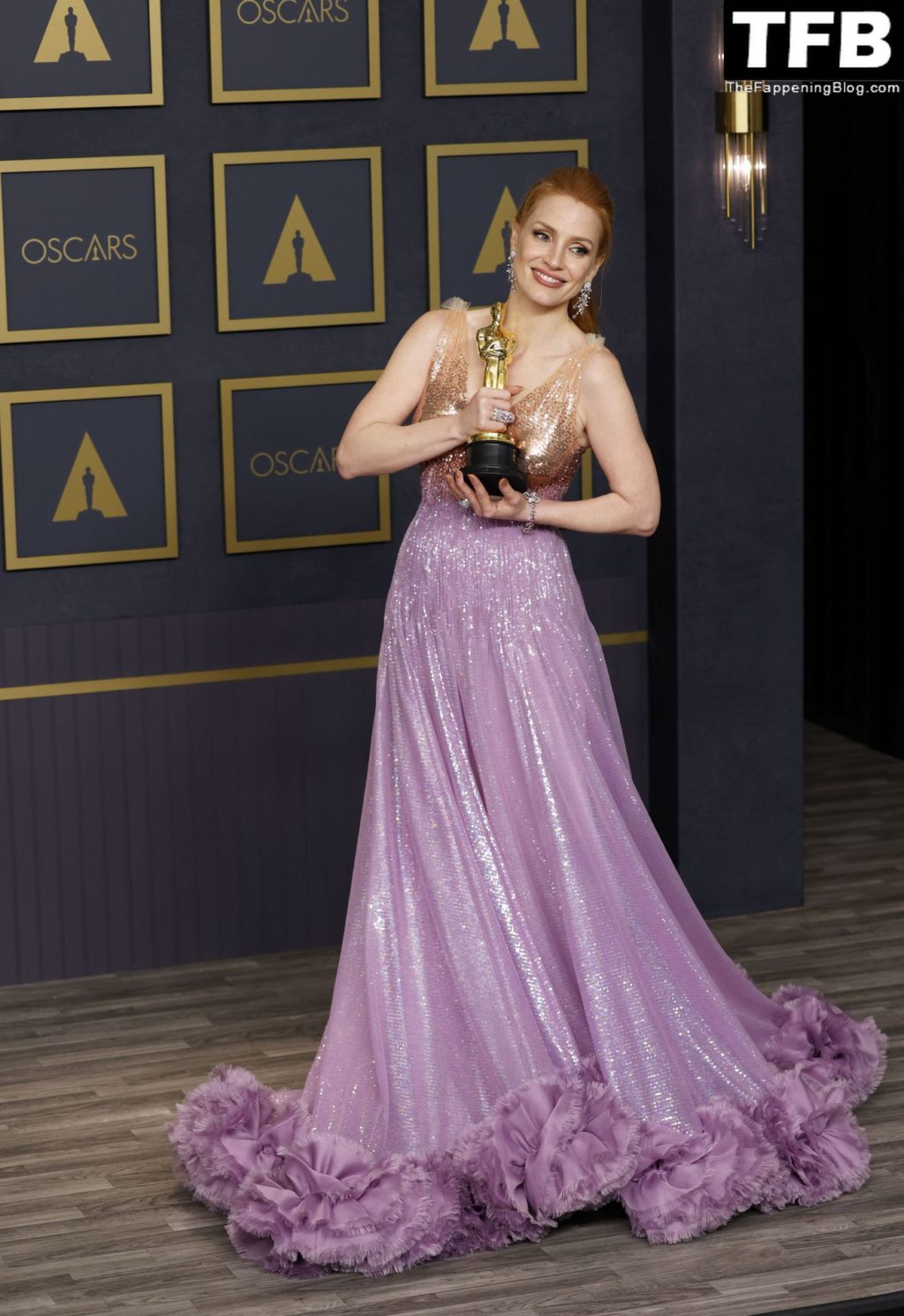 Jessica Chastain Sexy The Fappening Blog 57 1 1024x1489 - Jessica Chastain Poses With Her Oscar at the 94th Academy Awards (150 Photos)