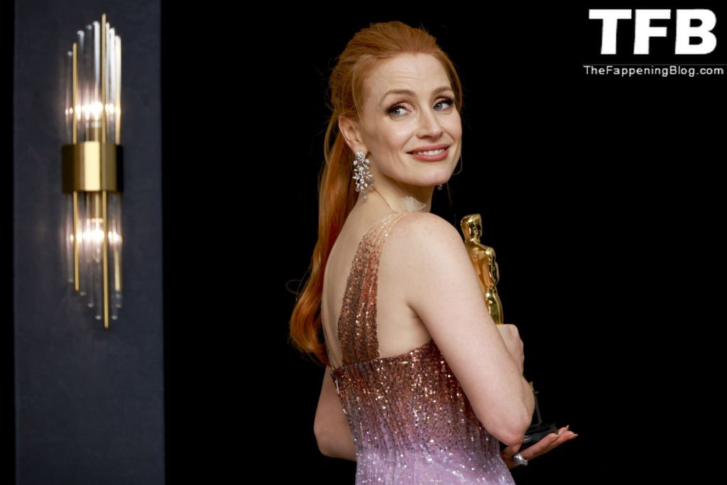 Jessica Chastain Sexy The Fappening Blog 73 1024x683 - Jessica Chastain Poses With Her Oscar at the 94th Academy Awards (150 Photos)