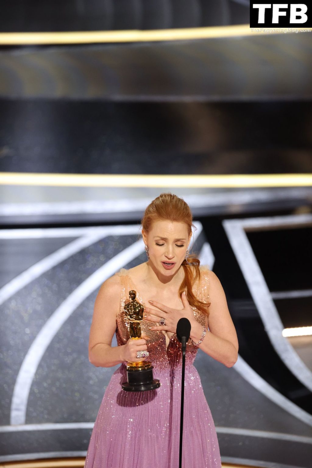 Jessica Chastain Sexy The Fappening Blog 76 1024x1536 - Jessica Chastain Poses With Her Oscar at the 94th Academy Awards (150 Photos)