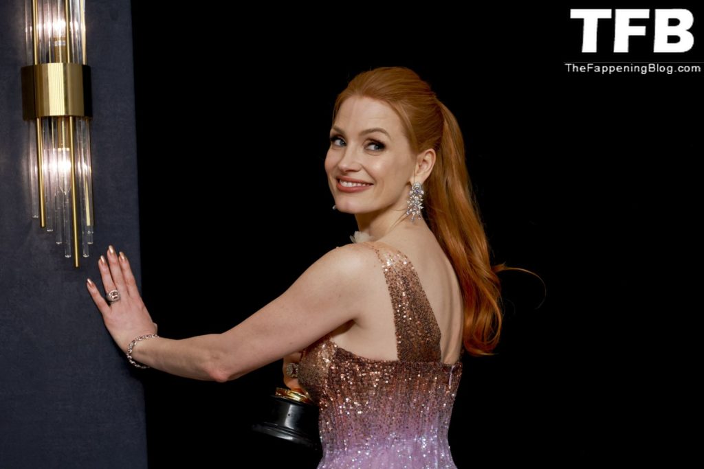 Jessica Chastain Sexy The Fappening Blog 77 1024x683 - Jessica Chastain Poses With Her Oscar at the 94th Academy Awards (150 Photos)