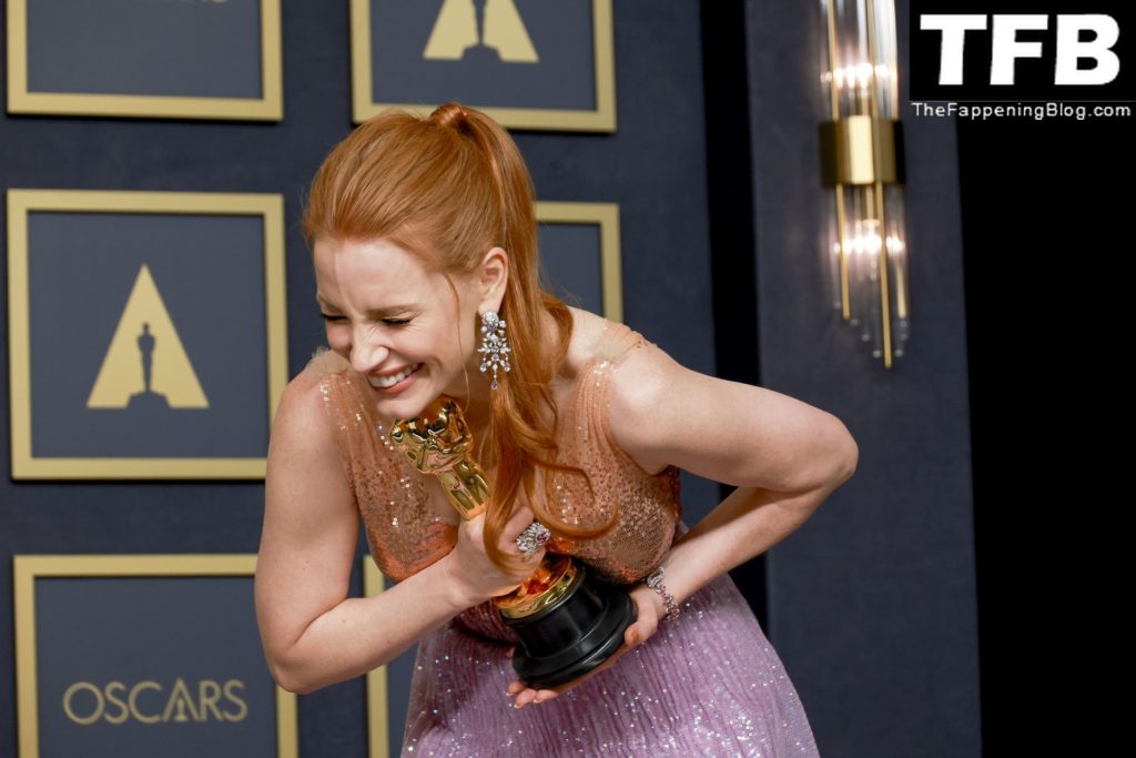 Jessica Chastain Sexy The Fappening Blog 79 1024x683 - Jessica Chastain Poses With Her Oscar at the 94th Academy Awards (150 Photos)