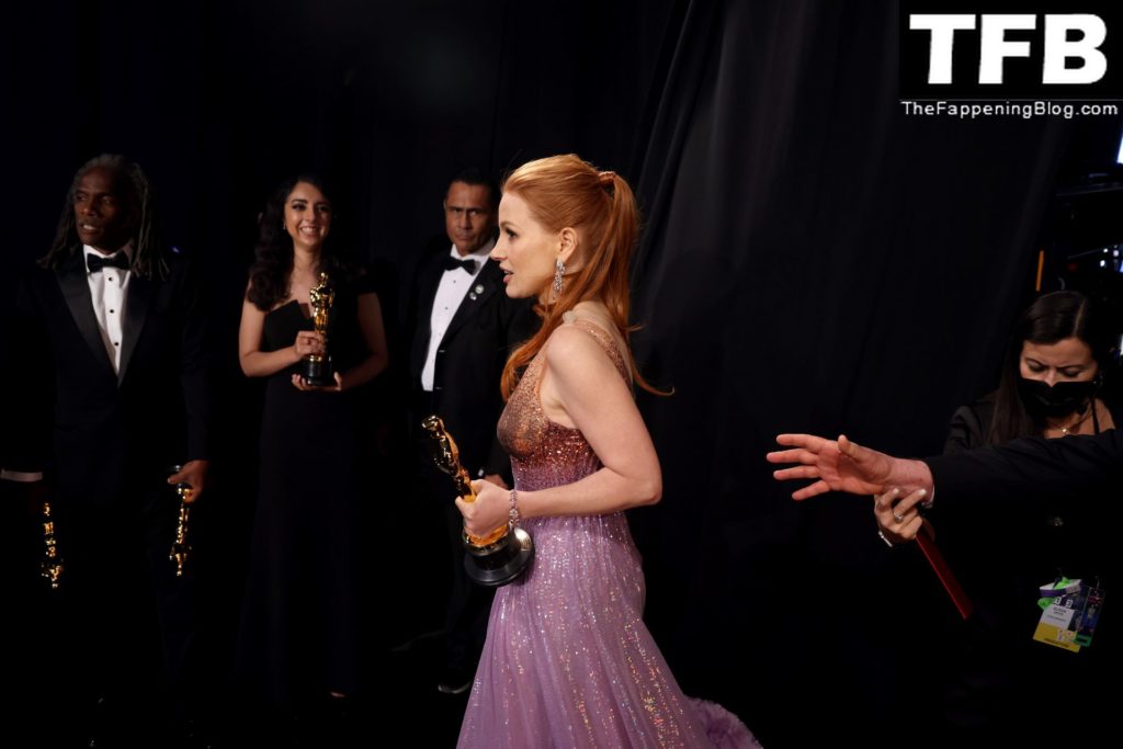 Jessica Chastain Sexy The Fappening Blog 88 1024x683 - Jessica Chastain Poses With Her Oscar at the 94th Academy Awards (150 Photos)