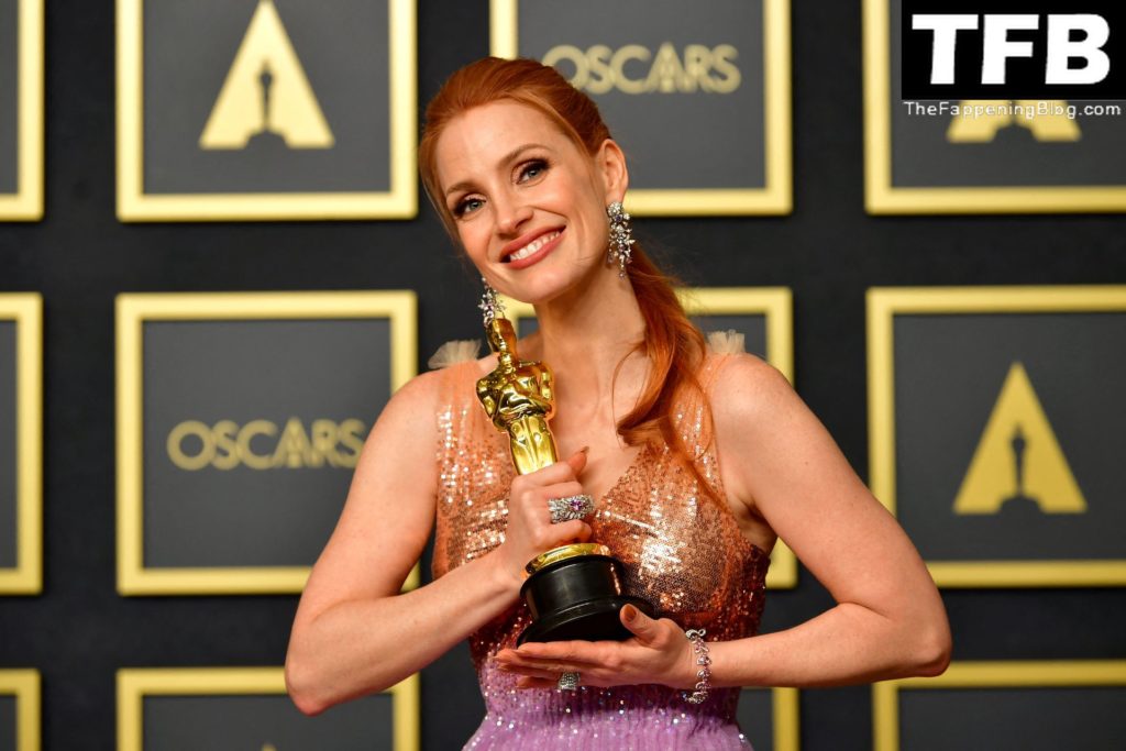 Jessica Chastain Sexy The Fappening Blog 89 1024x683 - Jessica Chastain Poses With Her Oscar at the 94th Academy Awards (150 Photos)