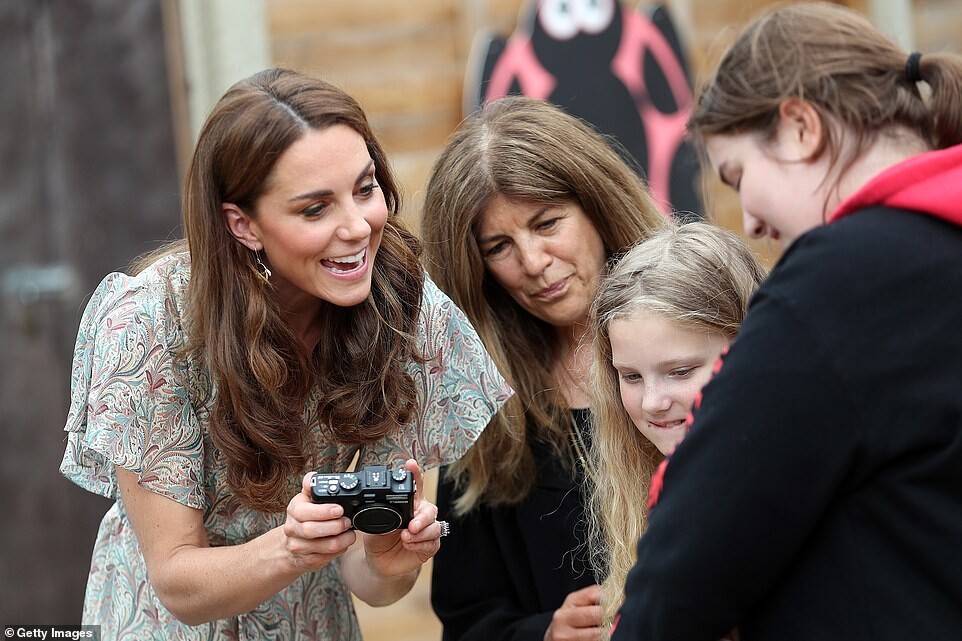 Kate Middleton arriving for Royal Photographic Society workshop London 14 - Kate Middleton Sexy Patron of Royal Photographic Society (25 Photos)