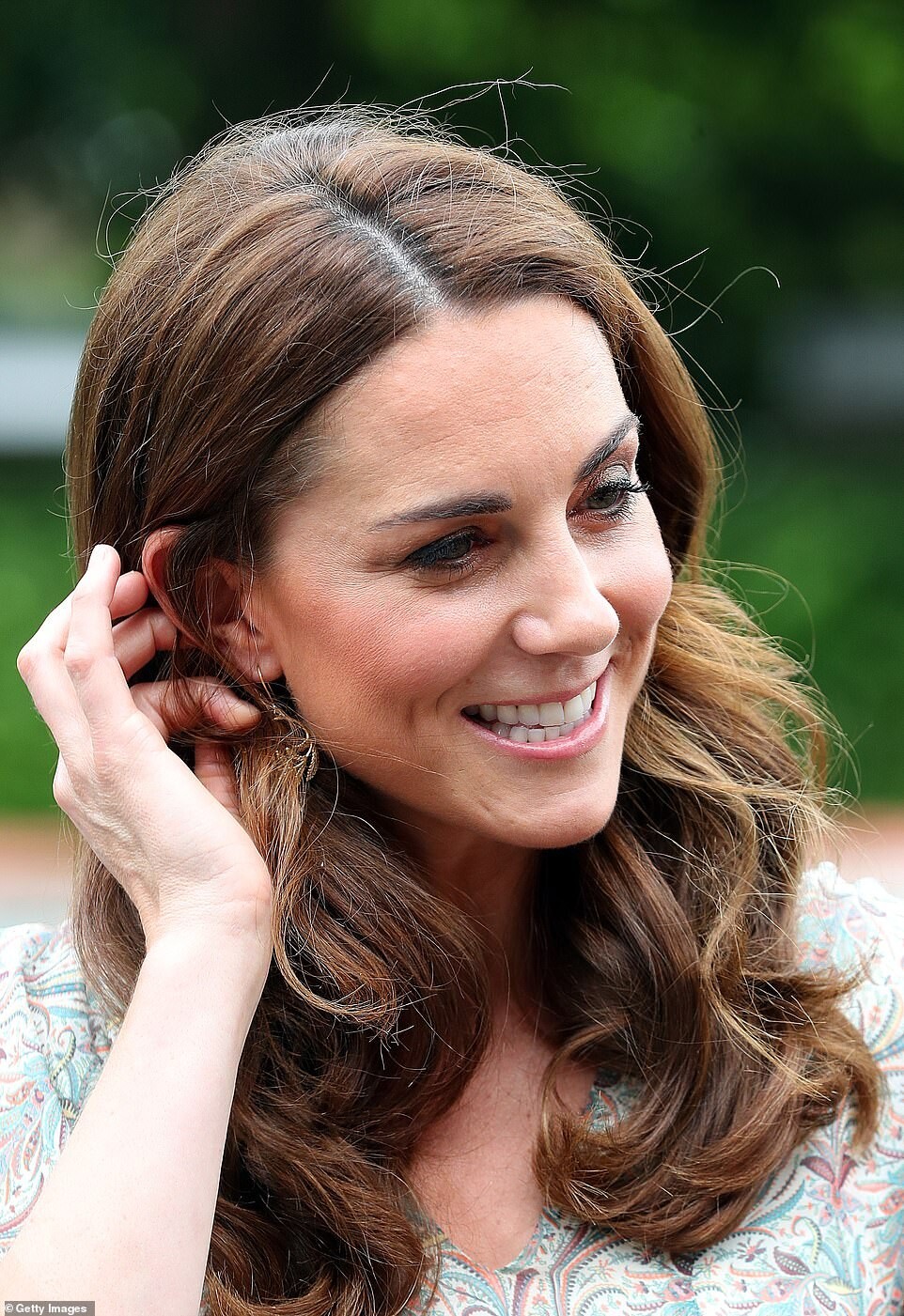 Kate Middleton arriving for Royal Photographic Society workshop London 2 - Kate Middleton Sexy Patron of Royal Photographic Society (25 Photos)