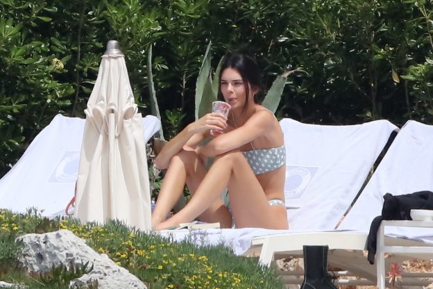 Kendall Jenner Fappening Bikini 42 624x416 - Kendall Jenner See Through By Yulia Gorbachenko (10 Photos)