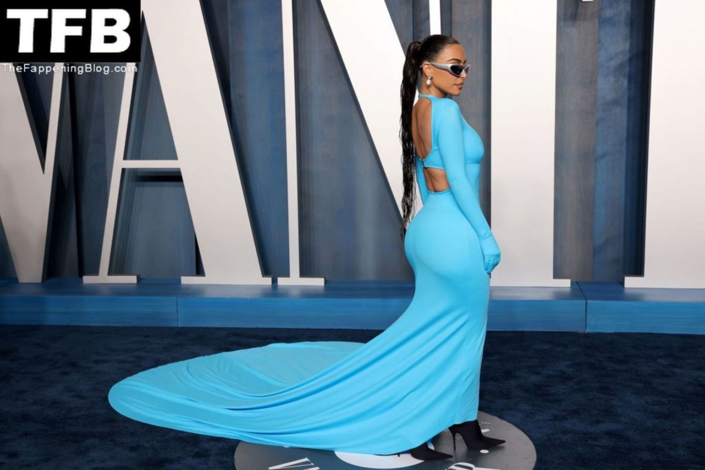 Kim Kardashian Sexy The Fappening Blog 11 1 1024x683 - Kim Kardashian Shows Off Her Curves at the 2022 Vanity Fair Oscar Party (48 Photos)