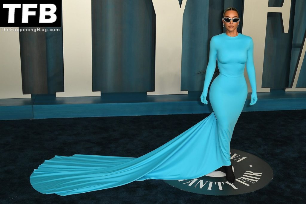 Kim Kardashian Sexy The Fappening Blog 17 1 1024x683 - Kim Kardashian Shows Off Her Curves at the 2022 Vanity Fair Oscar Party (48 Photos)