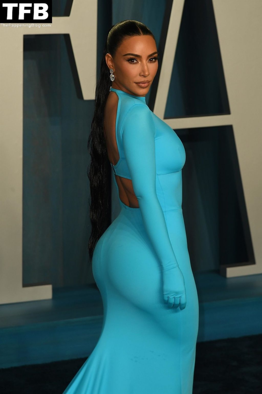 Kim Kardashian Sexy The Fappening Blog 18 1 1024x1537 - Kim Kardashian Shows Off Her Curves at the 2022 Vanity Fair Oscar Party (48 Photos)