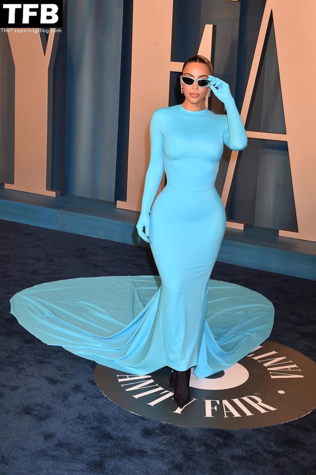Kim Kardashian Sexy The Fappening Blog 23 1 1024x1538 - Kim Kardashian Shows Off Her Curves at the 2022 Vanity Fair Oscar Party (48 Photos)