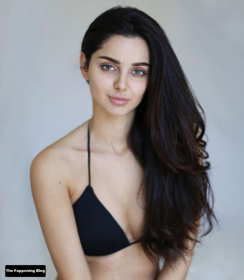 Mahlagha Jaberi Nude and Sexy Photo Collection The Fappening Blog 38 - Mahlagha Jaberi Topless & Sexy Collection (56 Photos)