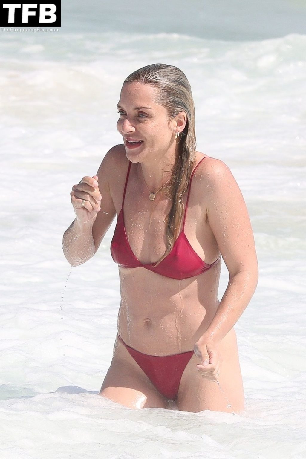 Melissa Cohen Sexy The Fappening Blog 4 1024x1536 - Melissa Cohen Looks Fit and Fabulous in a Tiny Red Bikini as She Relaxes in Rio de Janeiro (32 Photos)