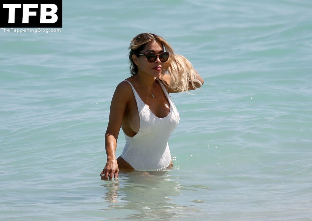 Michael Bays girlfriend The Fappening Blog 12 1024x727 - Michael Bay is Seen with a Busty Girl on the Beach in Miami (43 Photos)