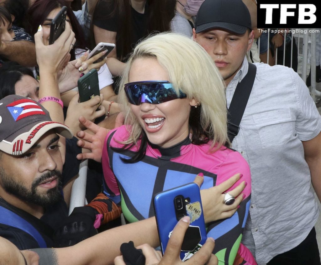 Miley Cyrus Sexy The Fappening Blog 25 1 1024x848 - Miley Cyrus Greets Her Fans as She Arrives in Argentina to Attend the Lollapalooza Festival (27 Photos)