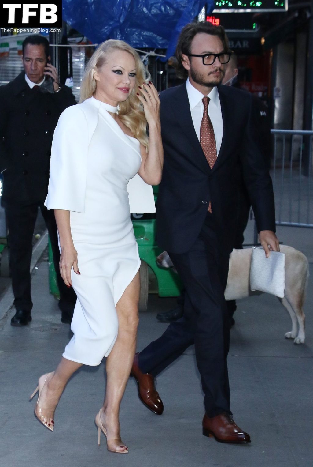 Pamela Anderson Sexy The Fappening Blog 20 1024x1525 - Pamela Anderson Heads to Good Morning America (107 Photos + Video)
