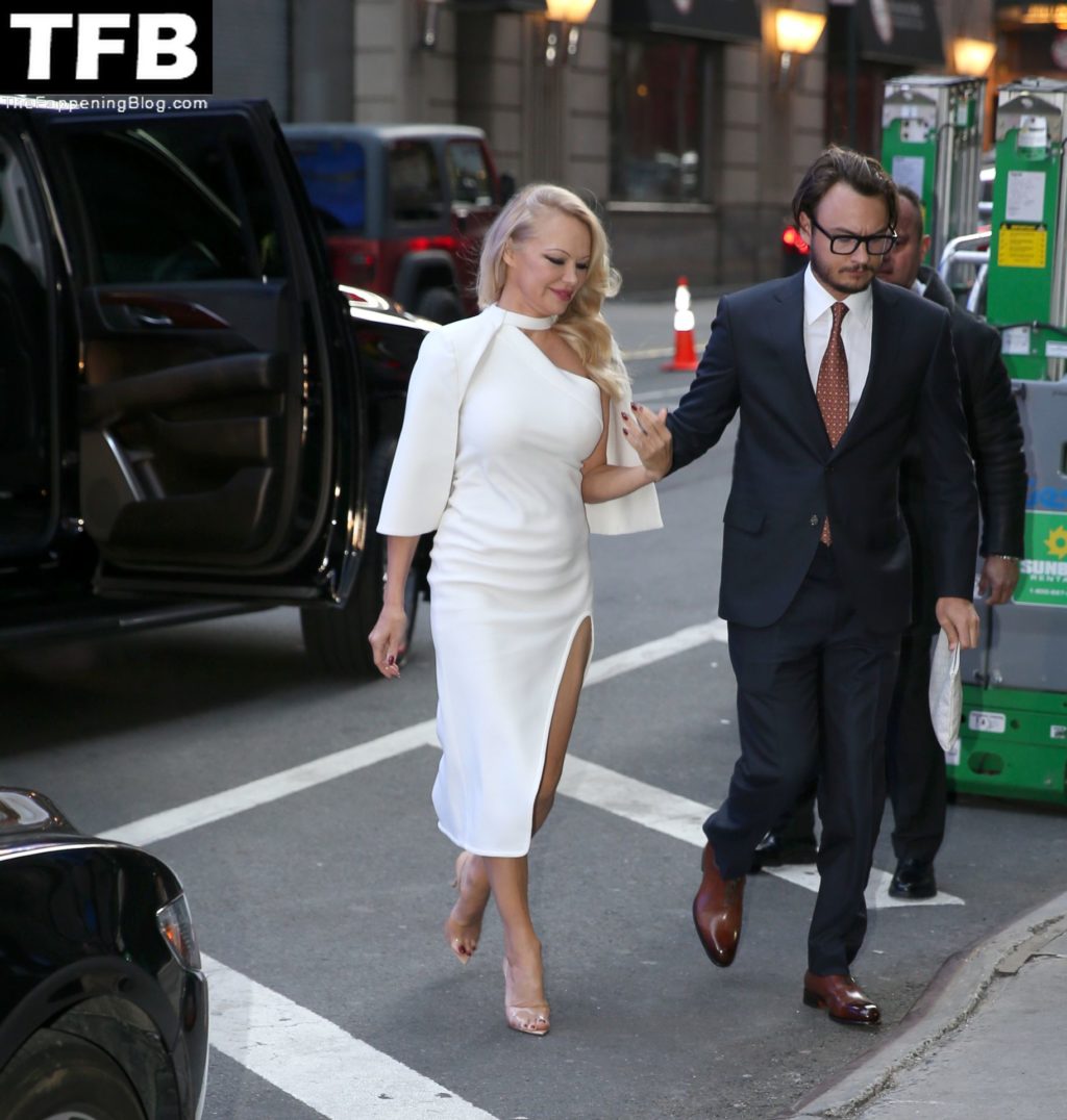 Pamela Anderson Sexy The Fappening Blog 44 1024x1076 - Pamela Anderson Heads to Good Morning America (107 Photos + Video)