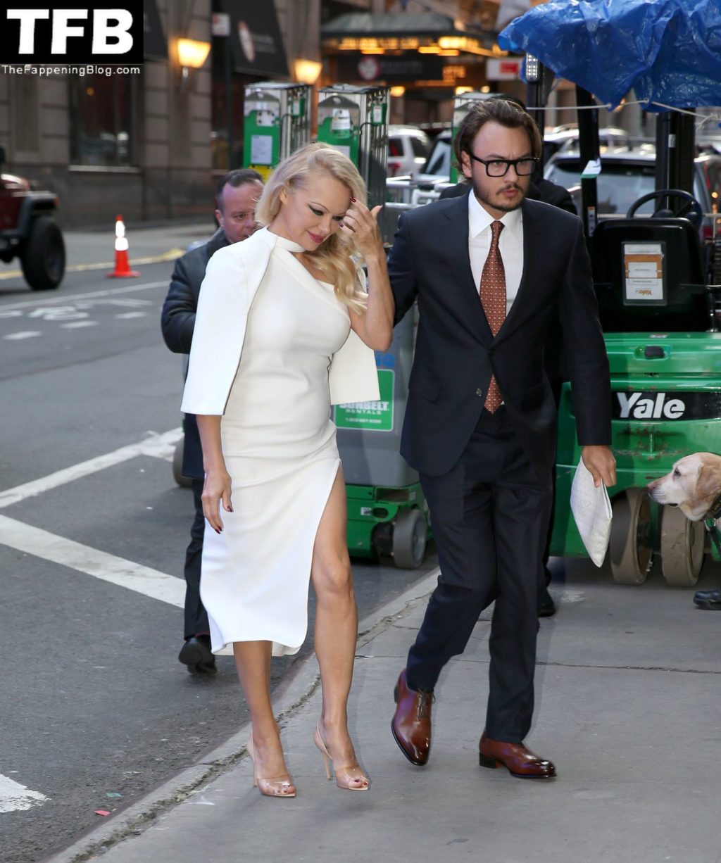 Pamela Anderson Sexy The Fappening Blog 47 1024x1226 - Pamela Anderson Heads to Good Morning America (107 Photos + Video)