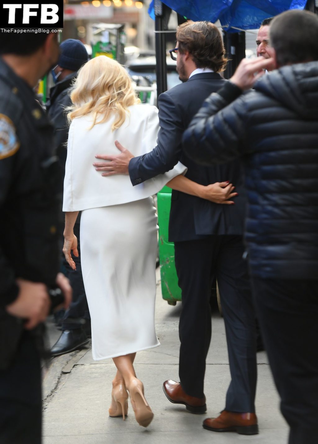 Pamela Anderson Sexy The Fappening Blog 69 1024x1427 - Pamela Anderson Heads to Good Morning America (107 Photos + Video)