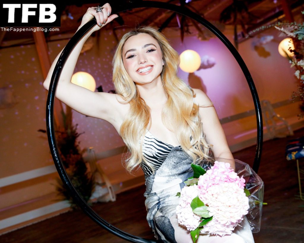Peyton List Sexy 11 thefappeningblog.com  1024x819 - Peyton List Shows Off Nice Cleavage at the Pley Beauty Pop-up Event in LA (23 Photos)