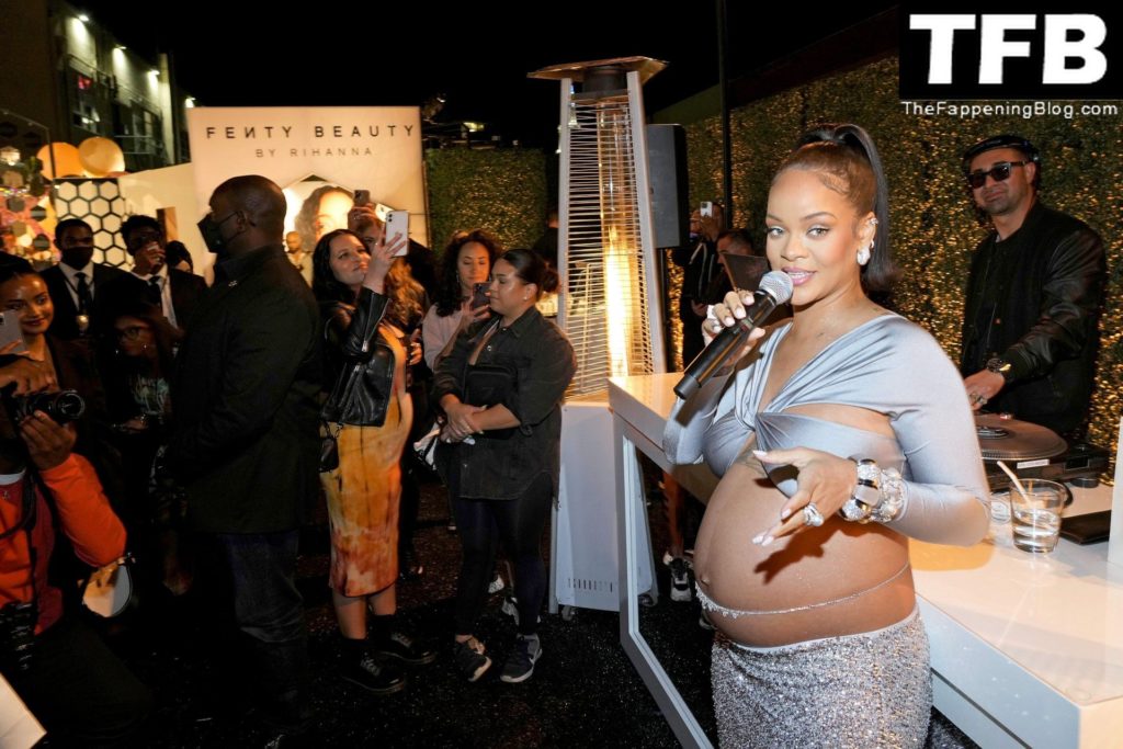 Rihanna Sexy The Fappening Blog 1 4 1024x683 - Rihanna Celebrates the Launch of Fenty Beauty at Ulta Beauty (28 Photos)