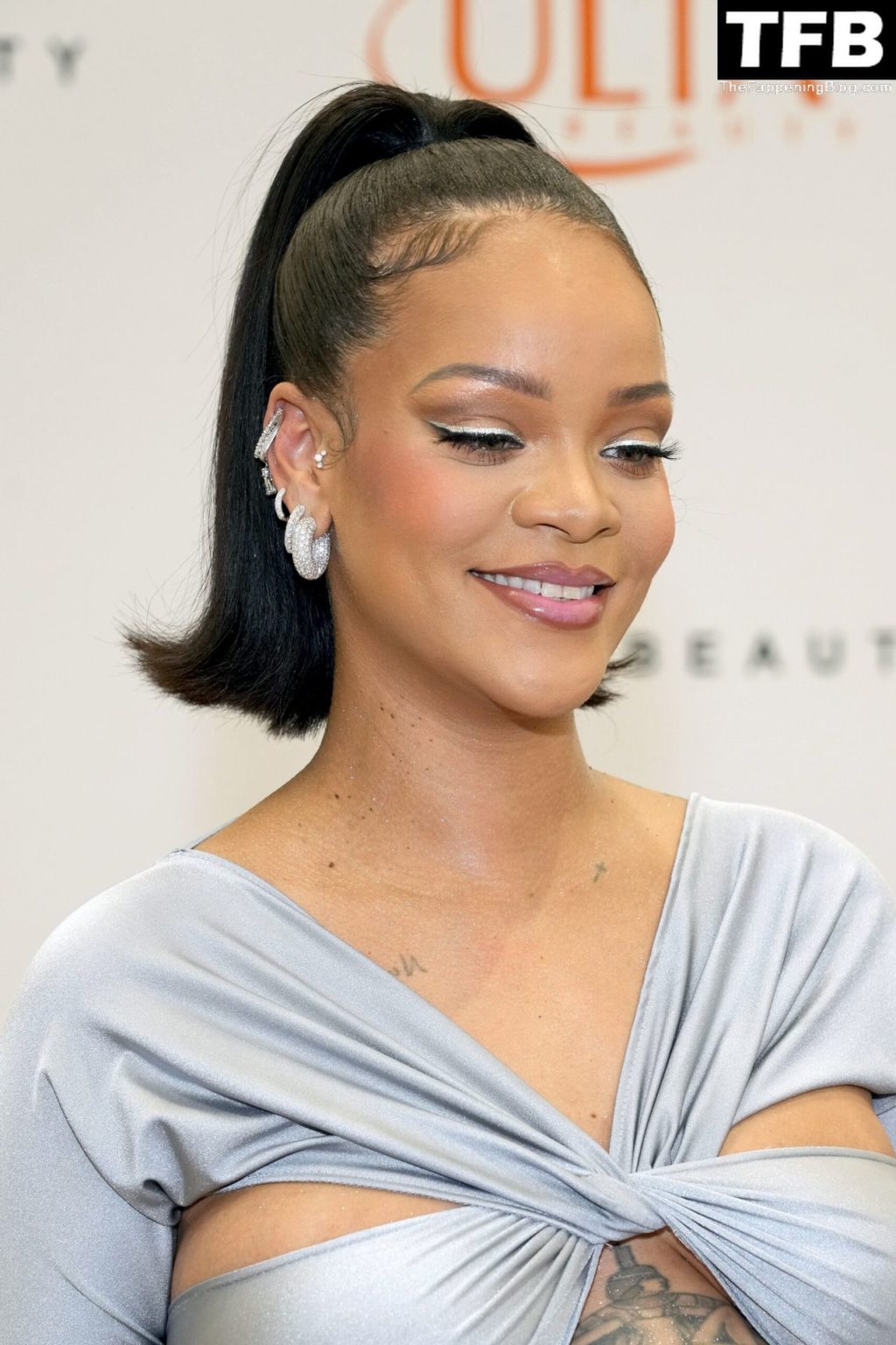 Rihanna Sexy The Fappening Blog 11 4 1024x1536 - Rihanna Celebrates the Launch of Fenty Beauty at Ulta Beauty (28 Photos)
