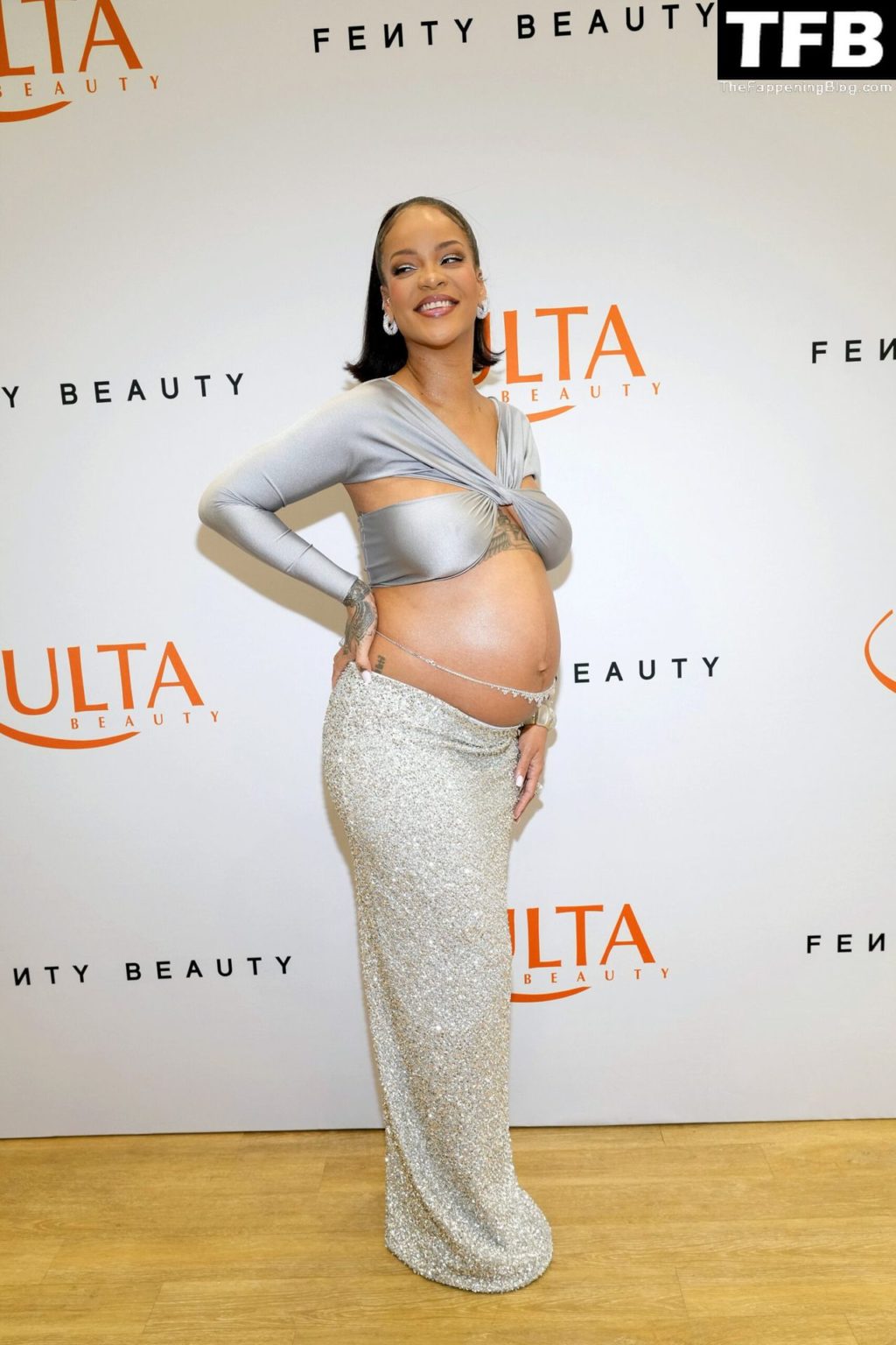 Rihanna Sexy The Fappening Blog 14 4 1024x1536 - Rihanna Celebrates the Launch of Fenty Beauty at Ulta Beauty (28 Photos)