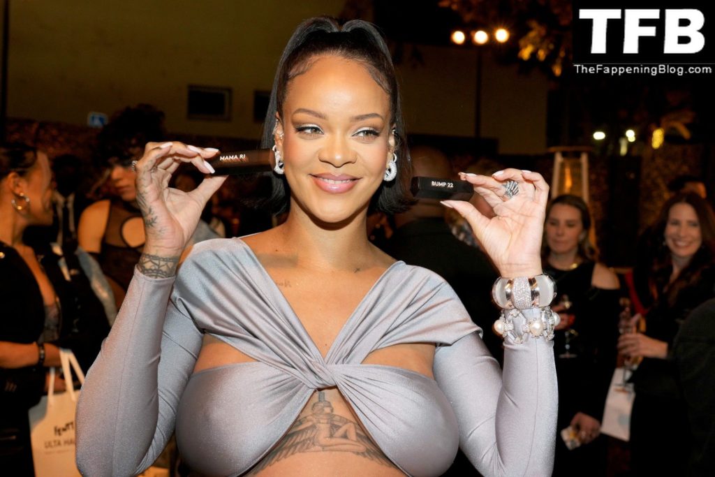 Rihanna Sexy The Fappening Blog 3 4 1024x683 - Rihanna Celebrates the Launch of Fenty Beauty at Ulta Beauty (28 Photos)