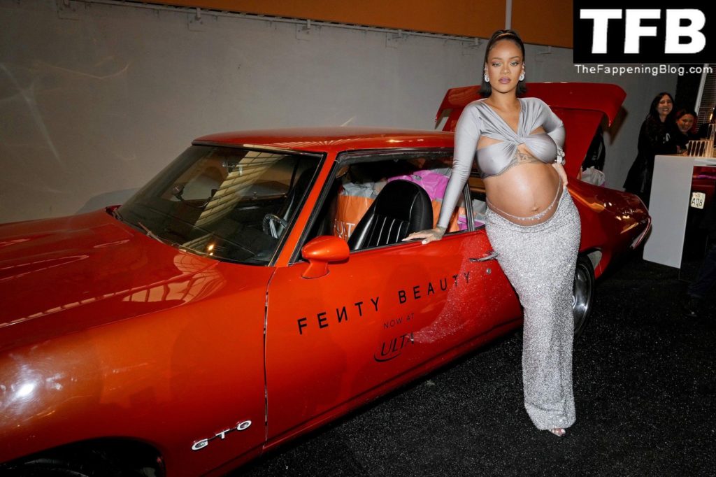 Rihanna Sexy The Fappening Blog 4 4 1024x682 - Rihanna Celebrates the Launch of Fenty Beauty at Ulta Beauty (28 Photos)