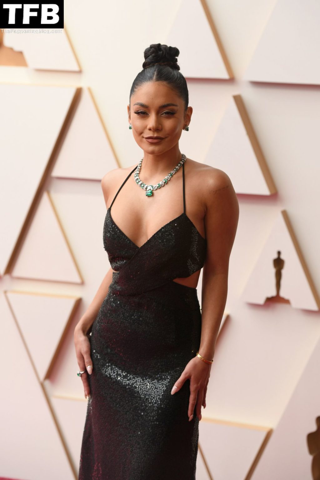 Vanessa Hudgens Sexy The Fappening Blog 16 4 1024x1536 - Vanessa Hudgens Poses on the Red Carpet at the 94th Annual Academy Awards (83 Photos)