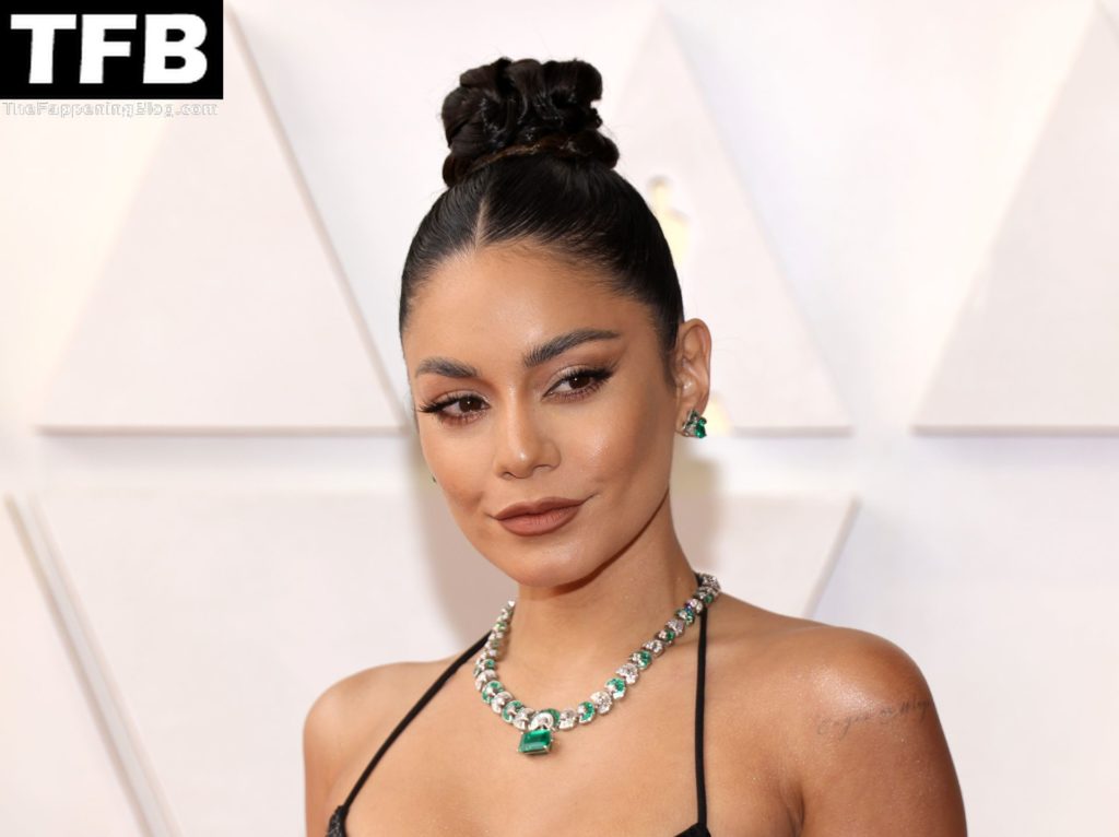 Vanessa Hudgens Sexy The Fappening Blog 23 4 1024x766 - Vanessa Hudgens Poses on the Red Carpet at the 94th Annual Academy Awards (83 Photos)
